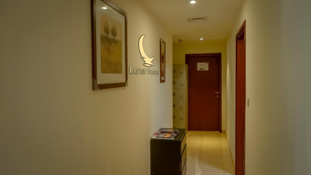 Lunar Hostel Dubái Exterior foto