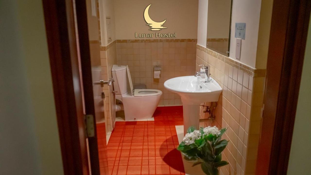 Lunar Hostel Dubái Exterior foto